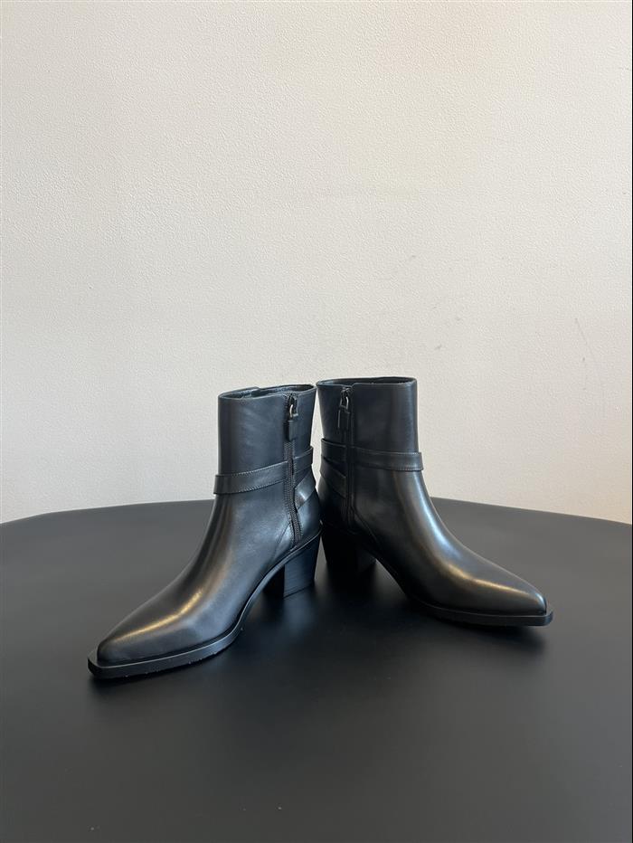 20251128174646565 380